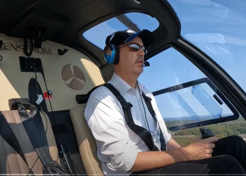 Enstrom pilot demonstrates pinnacle landing in 280FX (VIDEO)